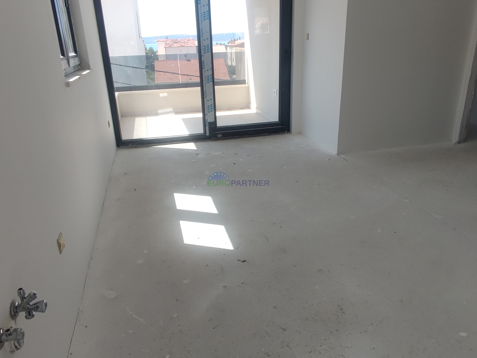 Novogradnja, 4-soban stan 80 m2 s vrtom od 100 m2