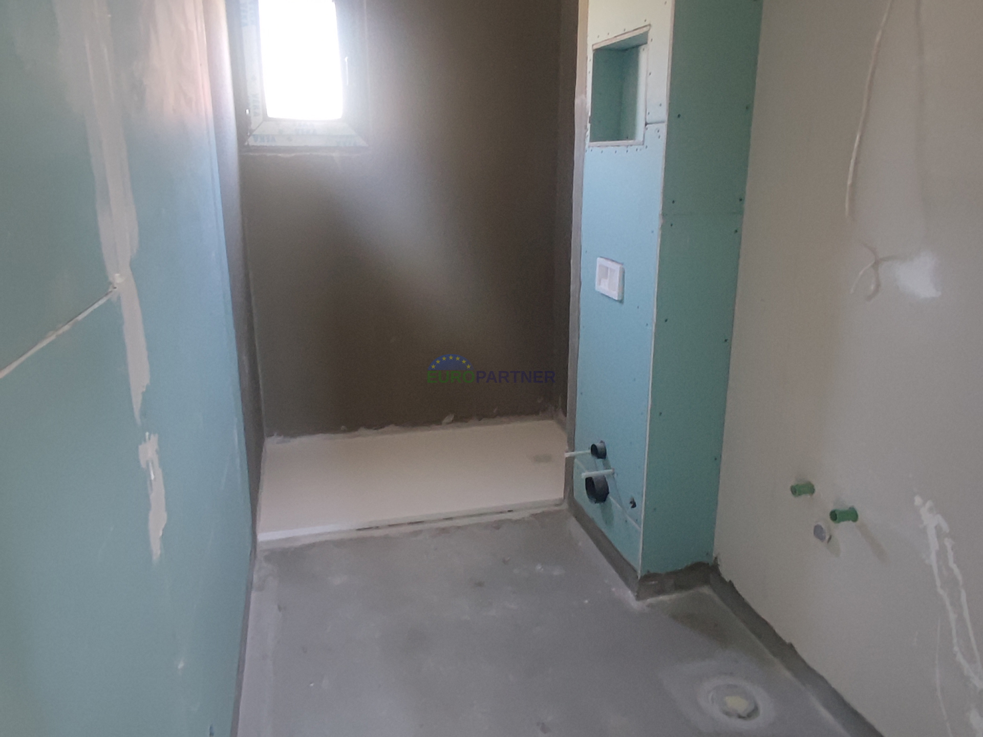 Novogradnja, 4-soban stan 80 m2 s vrtom od 100 m2