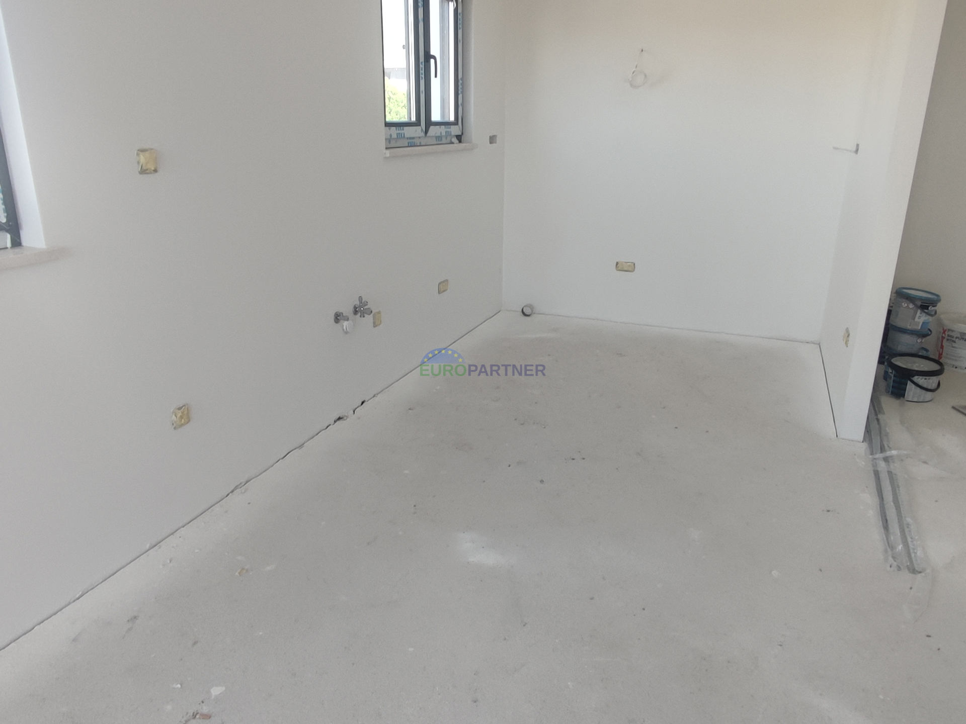 Novogradnja, 4-soban stan 80 m2 s vrtom od 100 m2