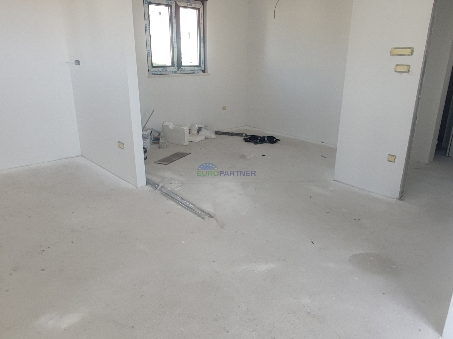 Novogradnja, 4-soban stan 80 m2 s vrtom od 100 m2