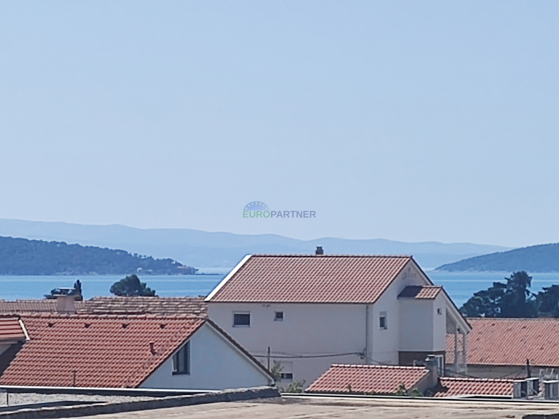Novogradnja, 4-soban stan 80 m2 s vrtom od 100 m2