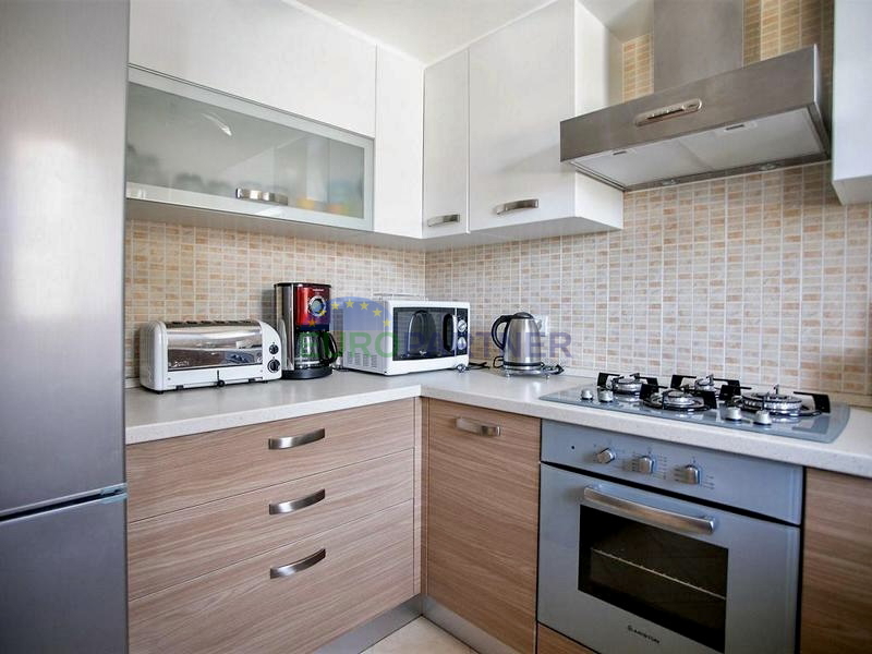 Ku&cacute;a s prekrasnim otvorenim pogledom na prirodu&comma; Pore&ccaron;&comma; 7km od mora