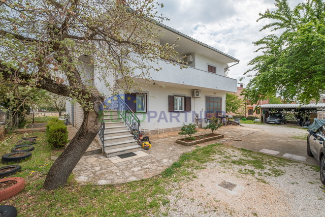 Casa, 300 m2, Vendita, Sveti Lovreč