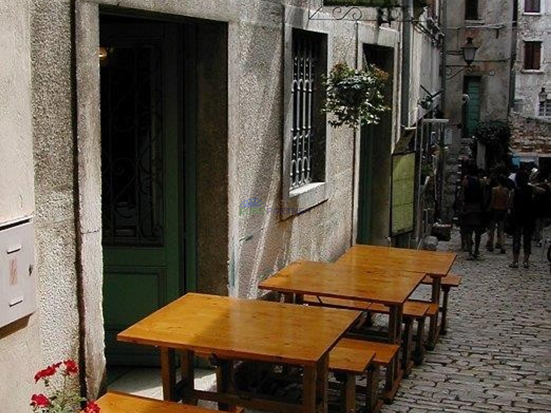 Istrien, Rovinj, Gewerbefläche mit Apartments