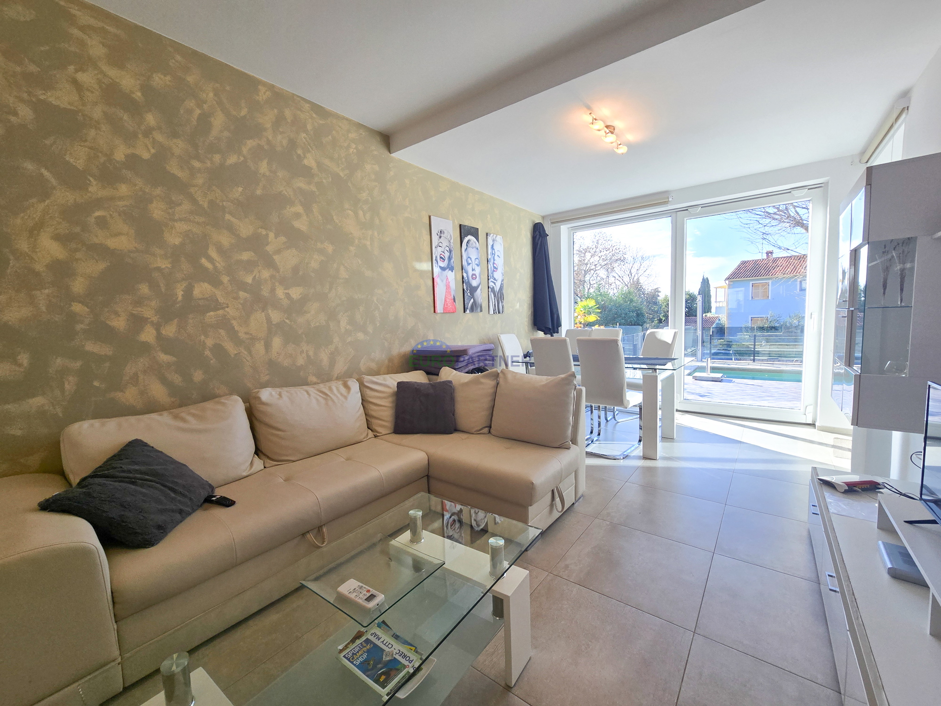 Apartment with swimming pool, Poreč, 3km from the sea