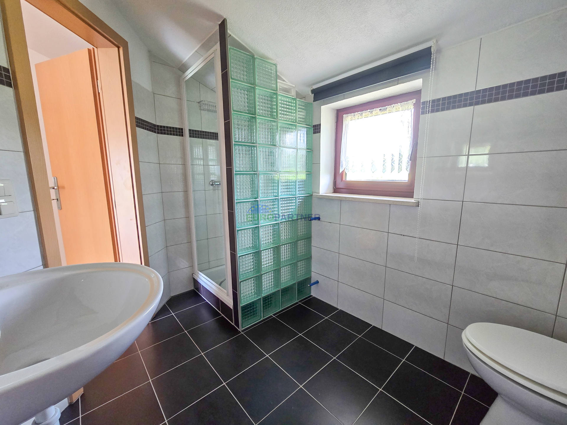 House with a swimming pool and large yard, 10 km from Poreč