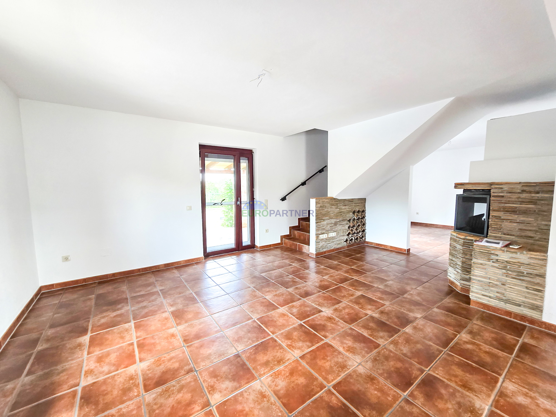 Haus mit Pool und großem Grundstück, 10 km von Poreč entfernt