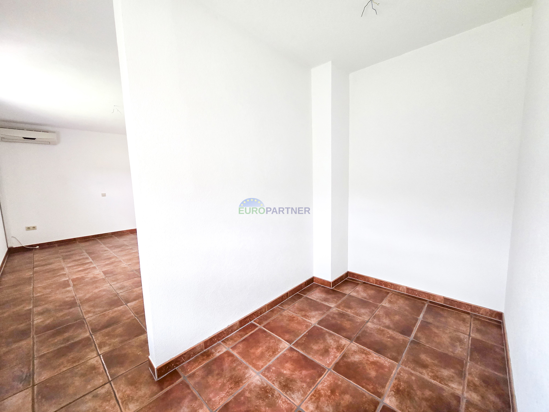 House with a swimming pool and large yard, 10 km from Poreč