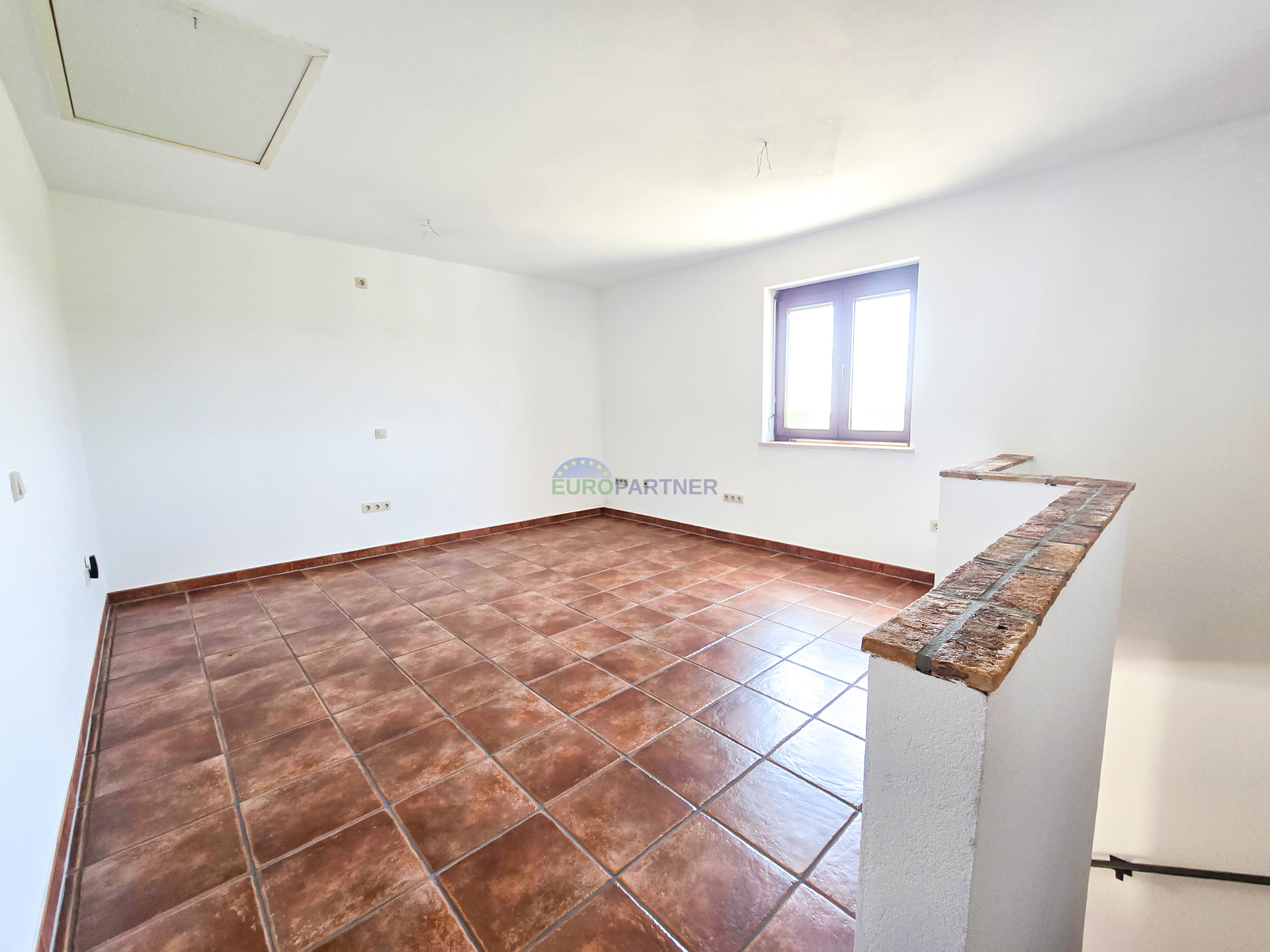 Haus mit Pool und großem Grundstück, 10 km von Poreč entfernt