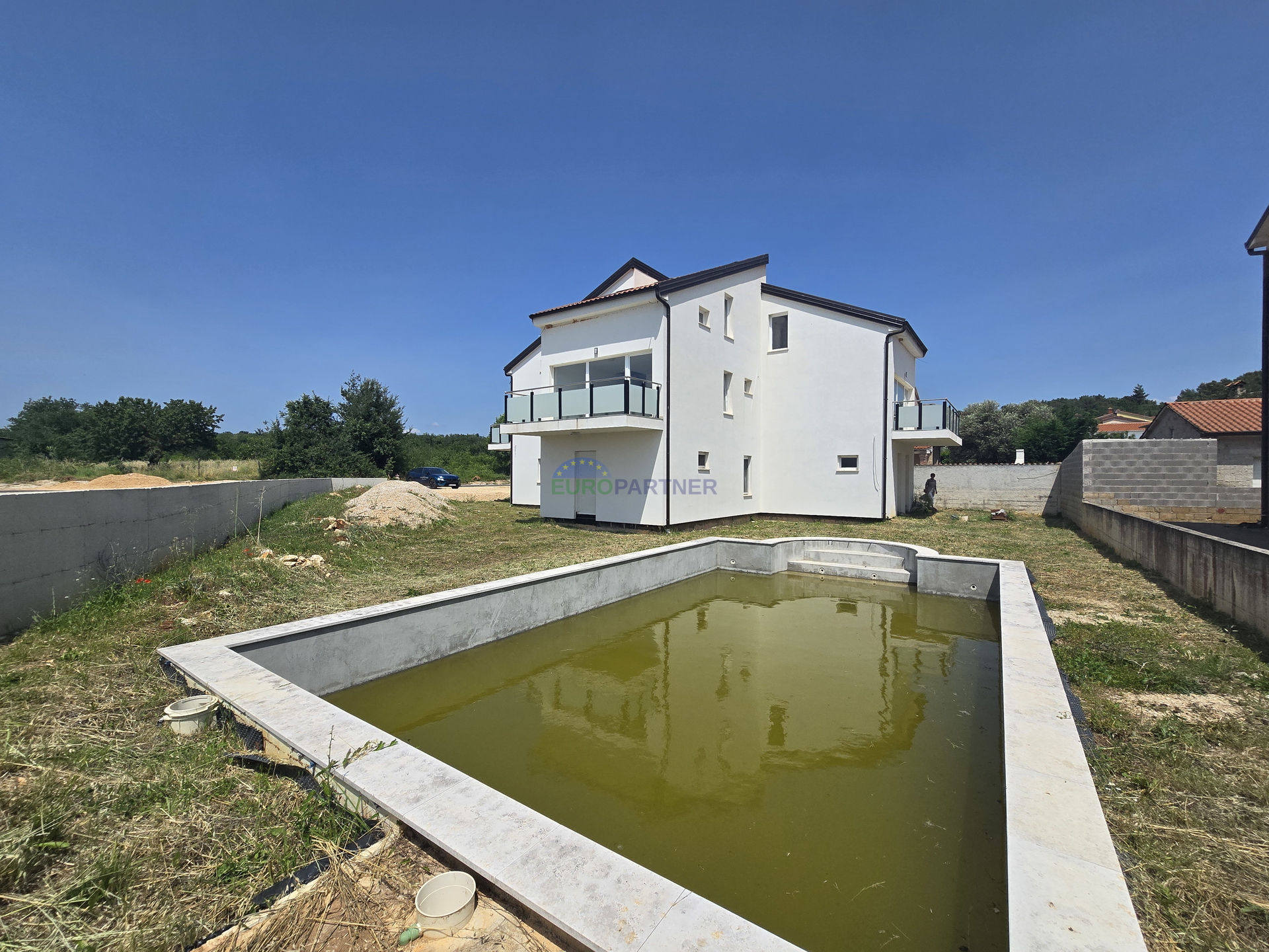 Apartmenthaus mit Meerblick, 10km von Poreč