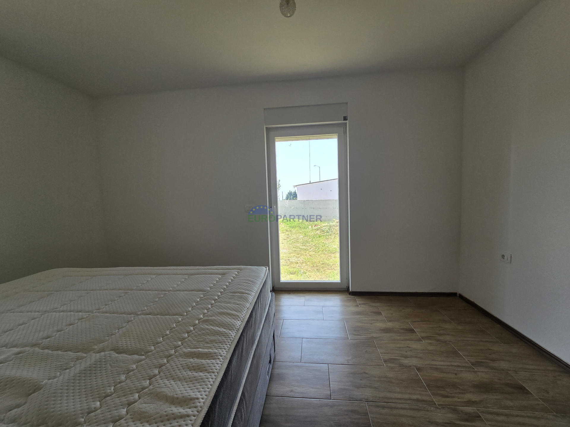 Apartmenthaus mit Meerblick, 10km von Poreč