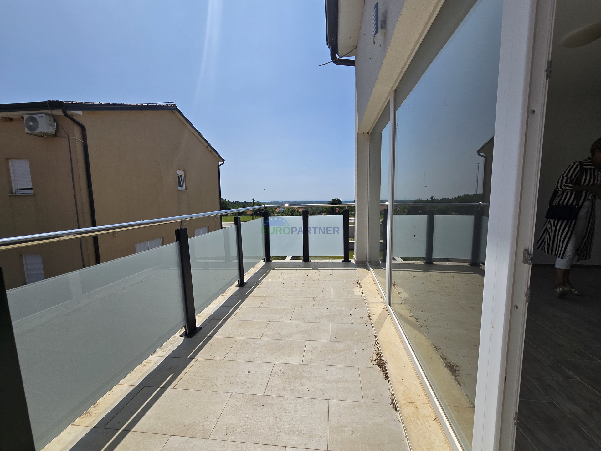Apartmenthaus mit Meerblick, 10km von Poreč