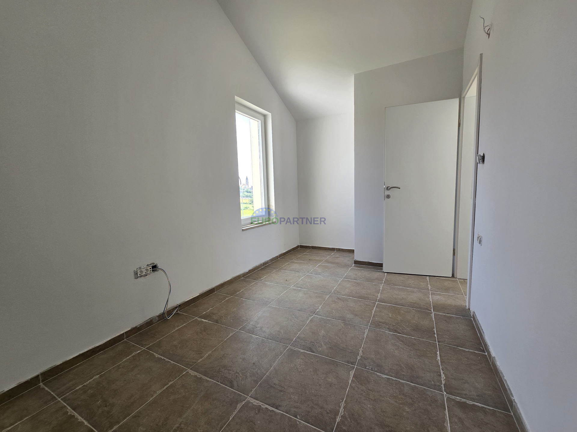 Apartmenthaus mit Meerblick, 10km von Poreč