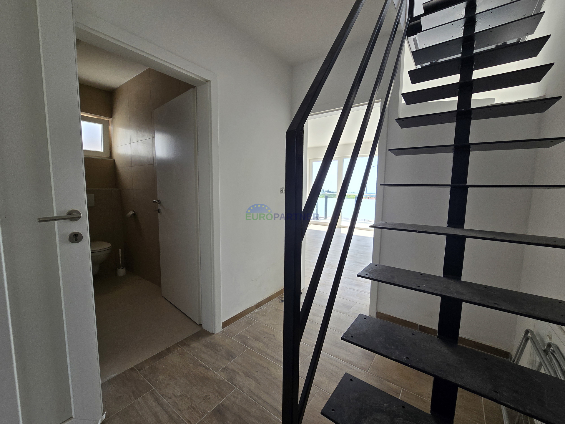 Apartmenthaus mit Meerblick, 10km von Poreč