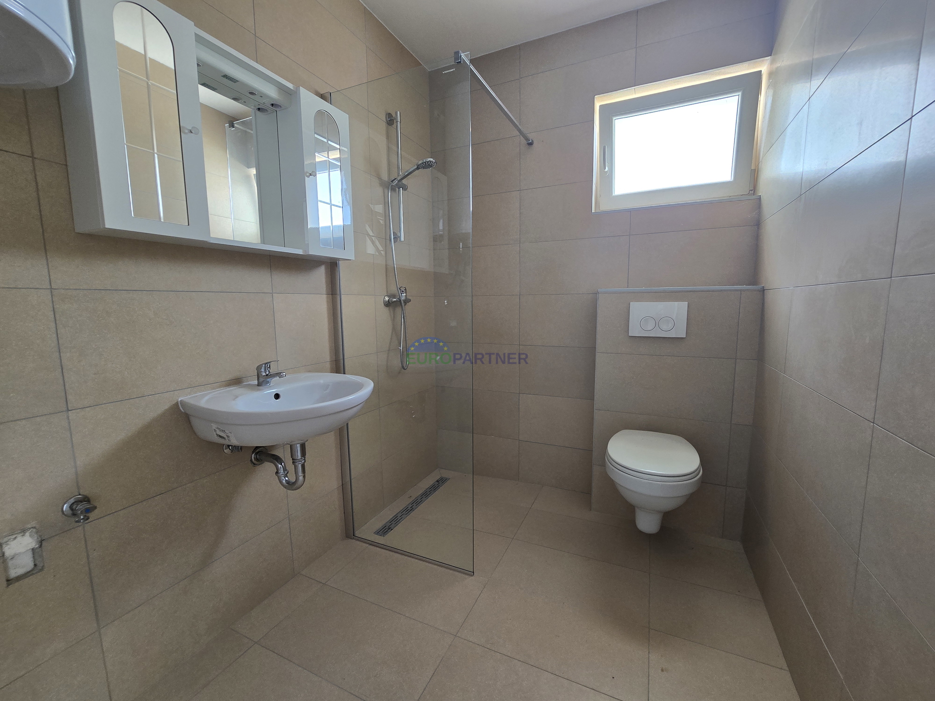 Apartmenthaus mit Meerblick, 10km von Poreč