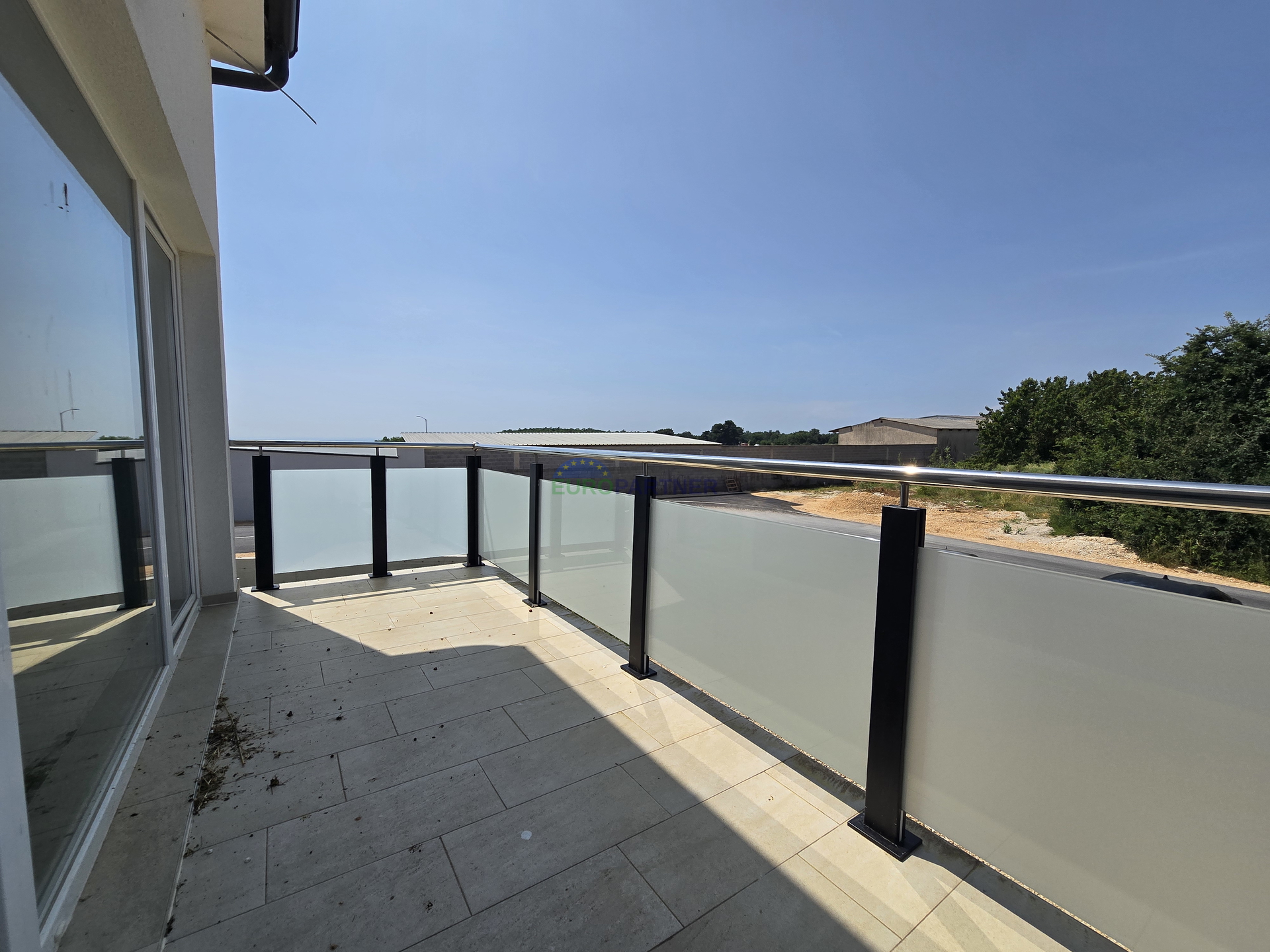 Apartmenthaus mit Meerblick, 10km von Poreč