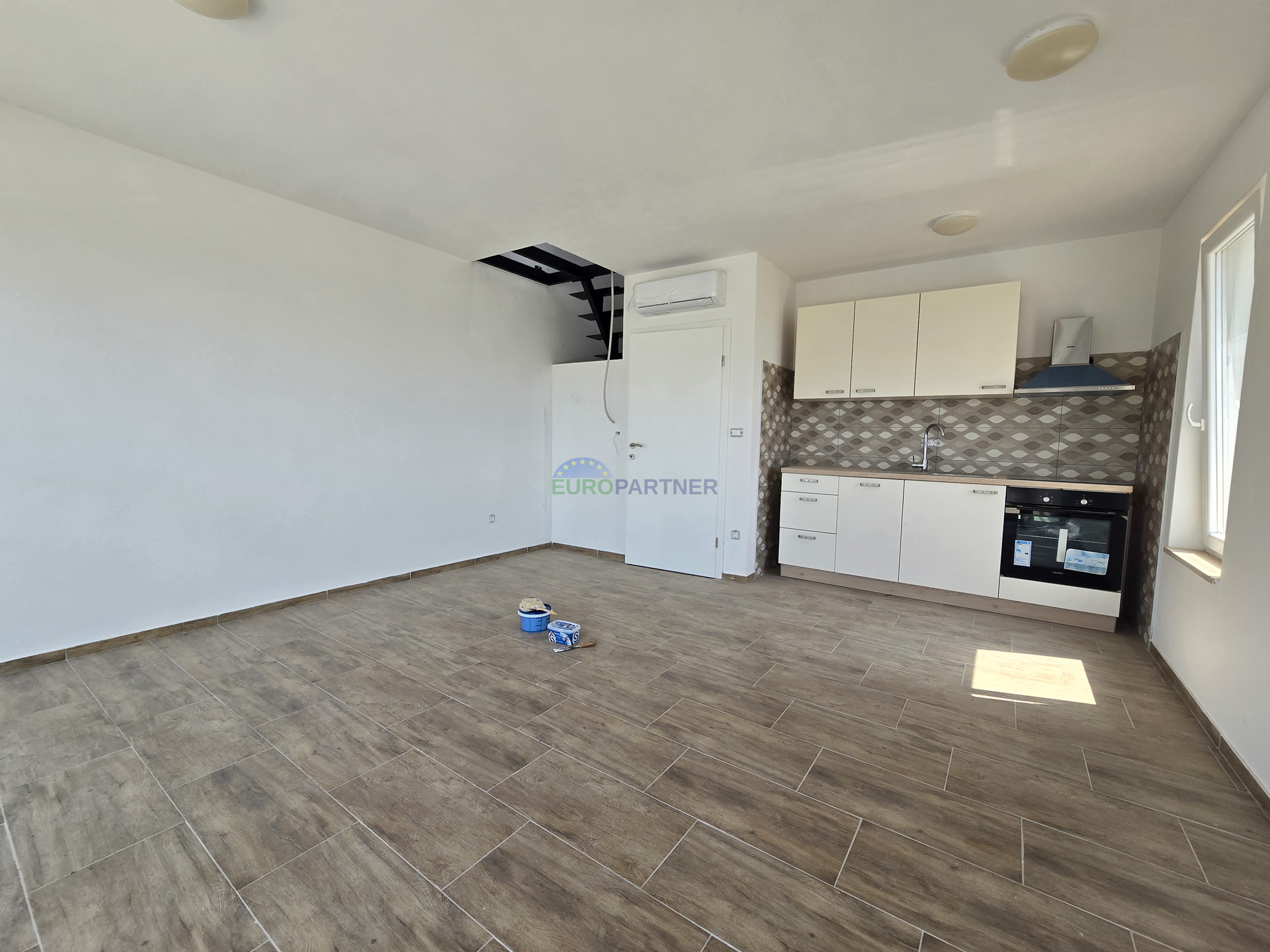 Apartmenthaus mit Meerblick, 10km von Poreč