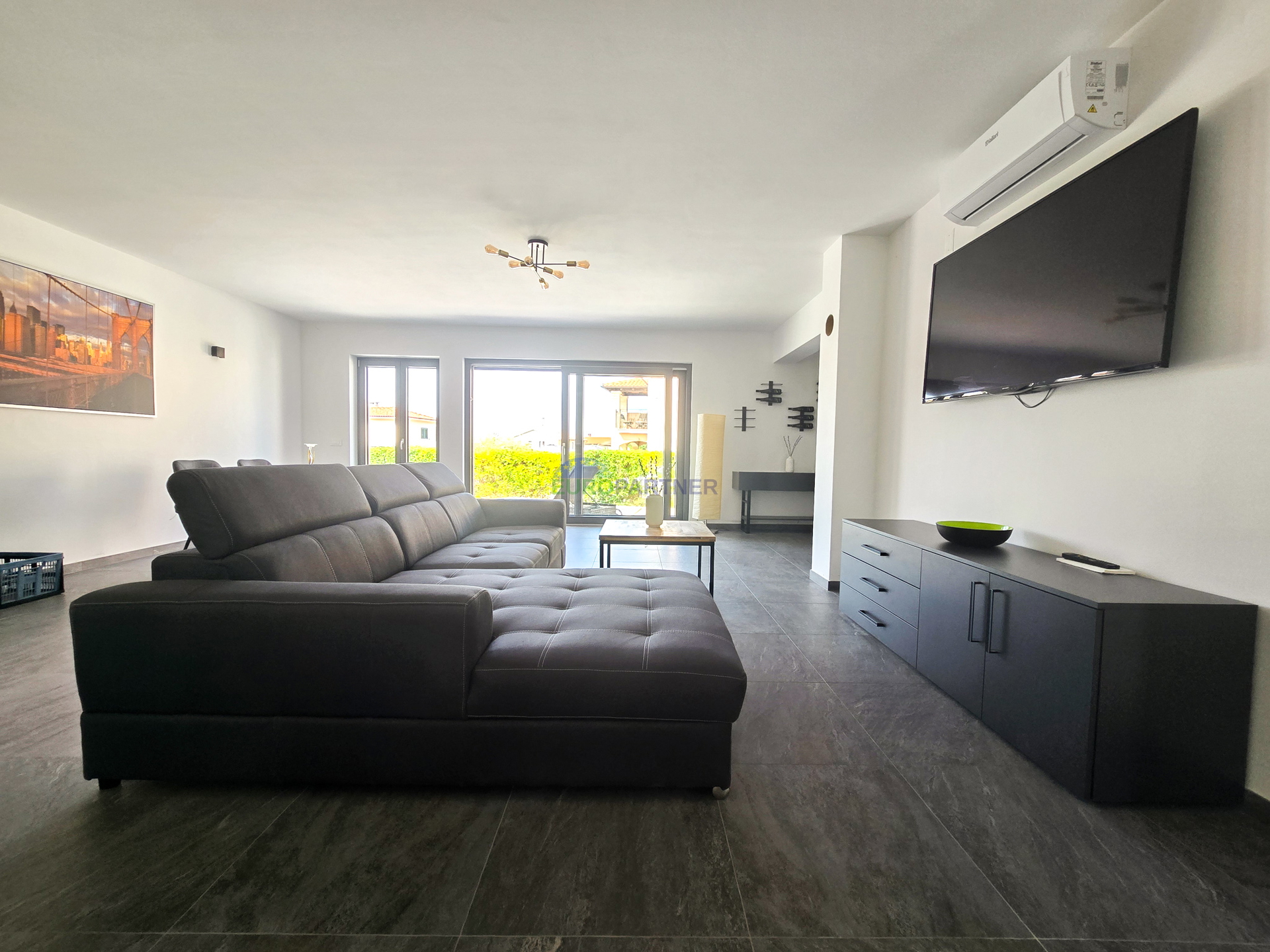 Villa with swimming pool, newly built, near Poreč