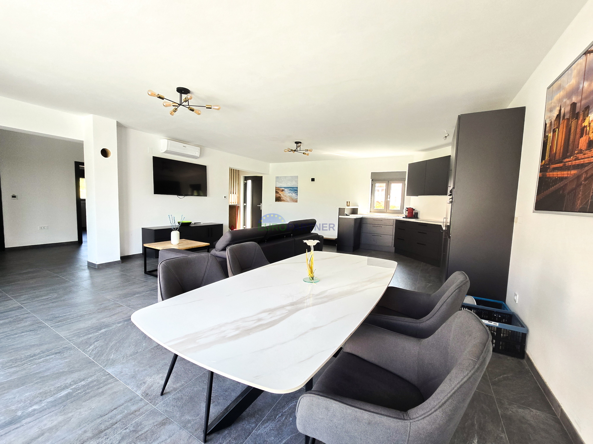 Villa with swimming pool, newly built, near Poreč