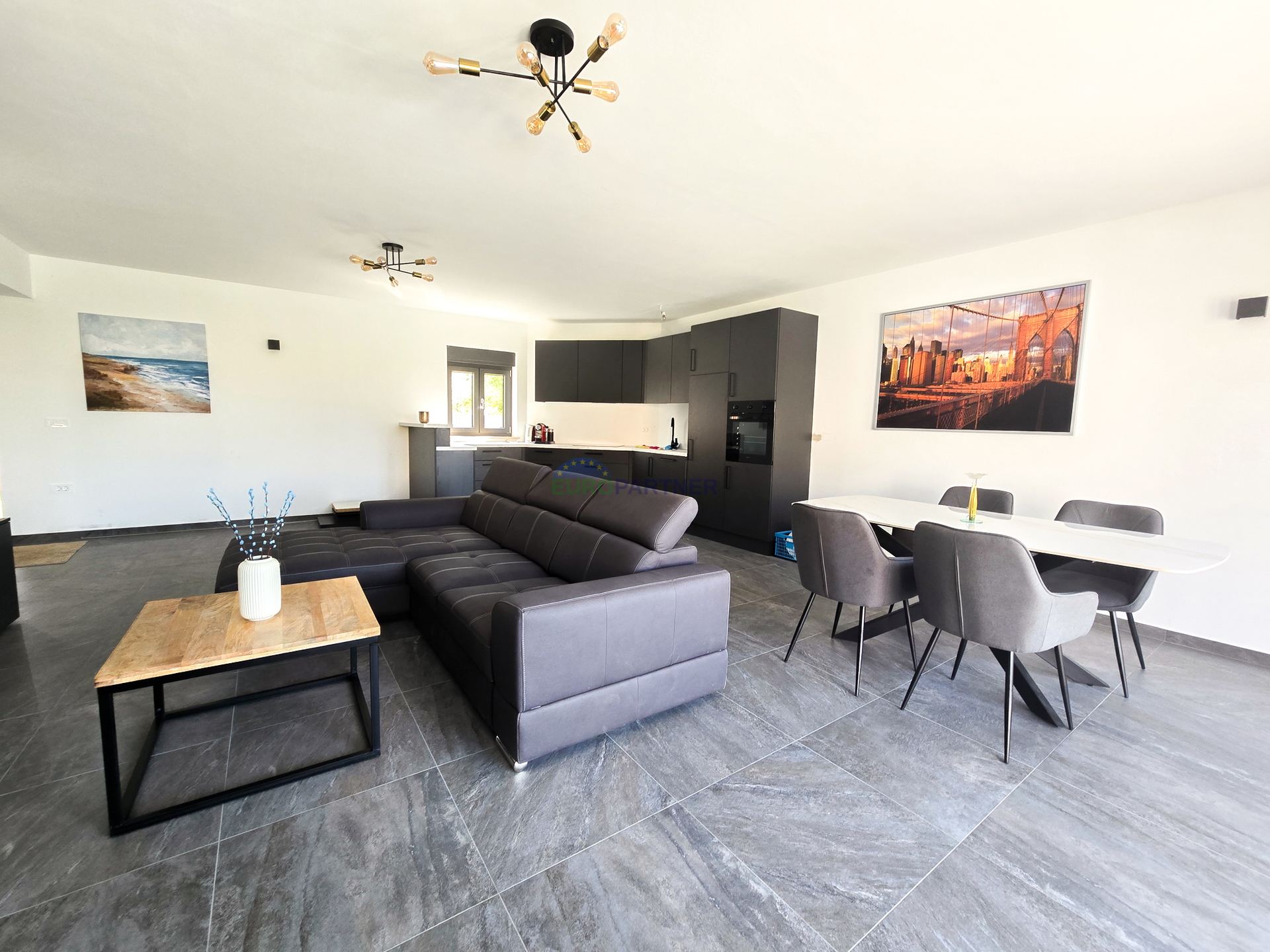 Villa with swimming pool, newly built, near Poreč
