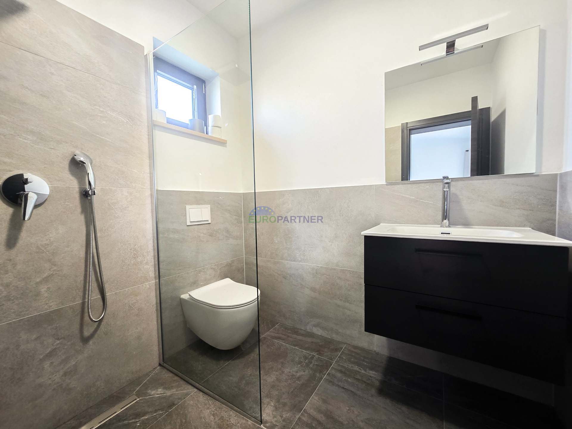 Villa with swimming pool, newly built, near Poreč
