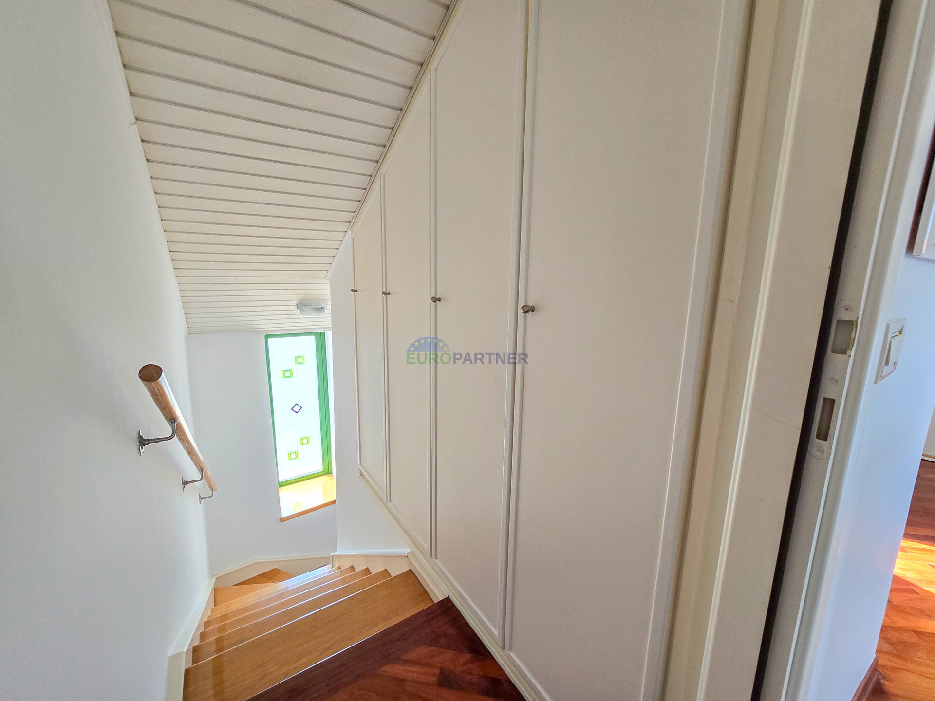 Haus mit 2 Wohnungen 200 m vom Meer entfernt, Poreč