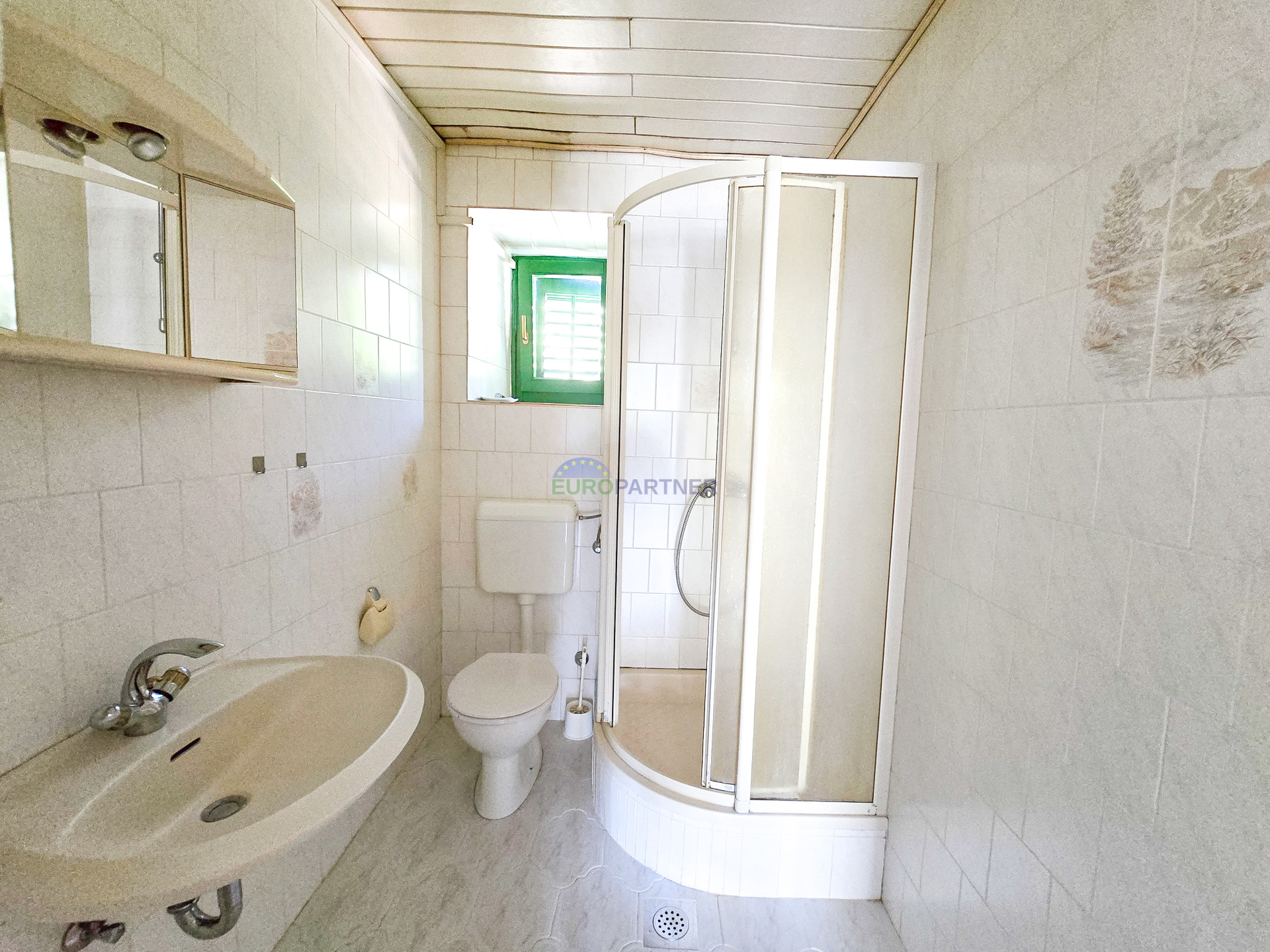 Haus mit 2 Wohnungen 200 m vom Meer entfernt, Poreč