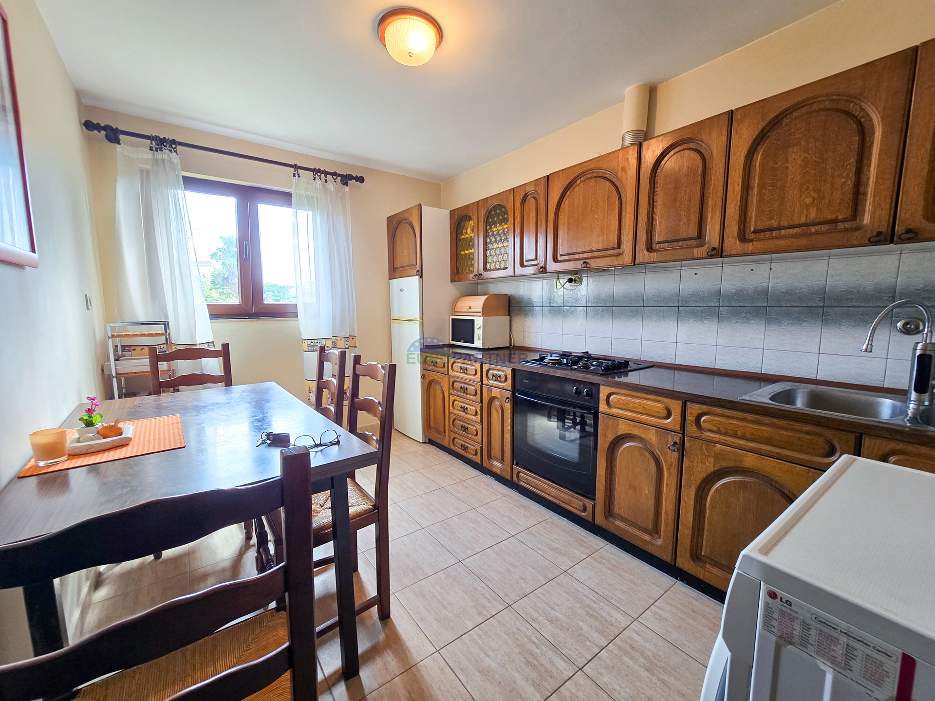 Wohnung mit Garten, Poreč, 800 m vom Meer entfernt