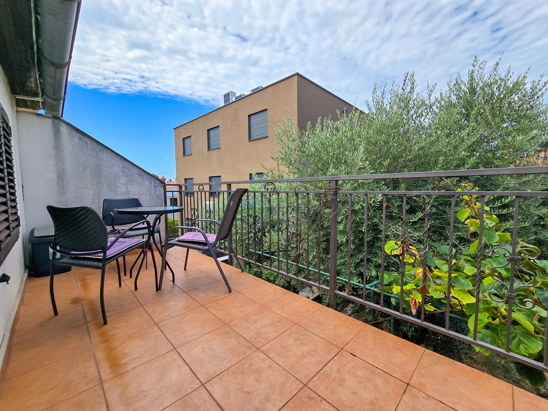 Wohnung mit Garten, Poreč, 800 m vom Meer entfernt