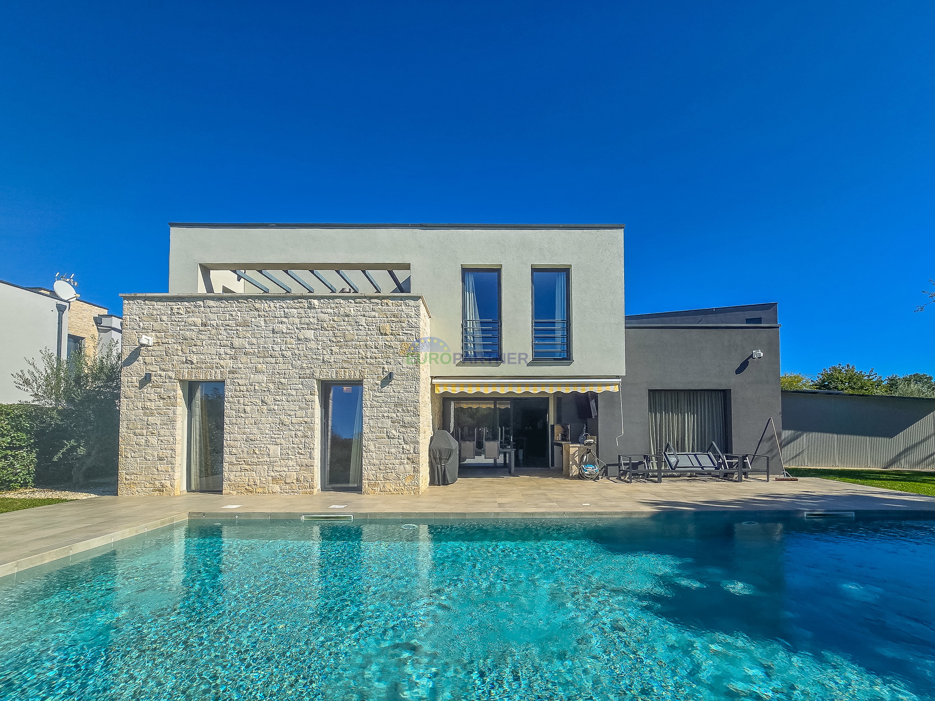 Villa of modern architecture and design with 4 bedrooms just 2 km from the center of Porec