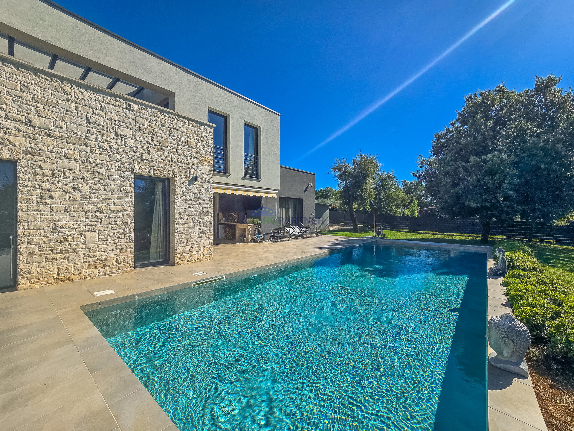 Villa of modern architecture and design with 4 bedrooms just 2 km from the center of Porec