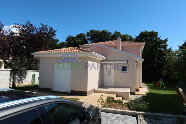 Casa familiare vicino al mare e al centro di Parenzo