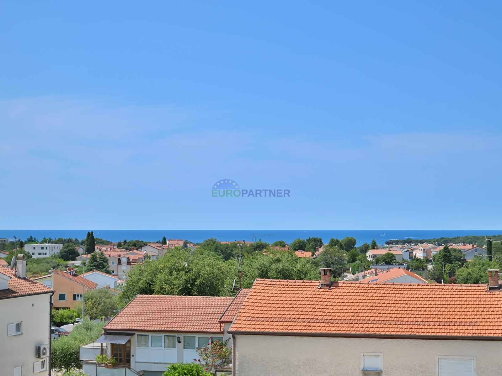 Poreč, Wohnung mit Meerblick - 1 km vom Strand entfernt