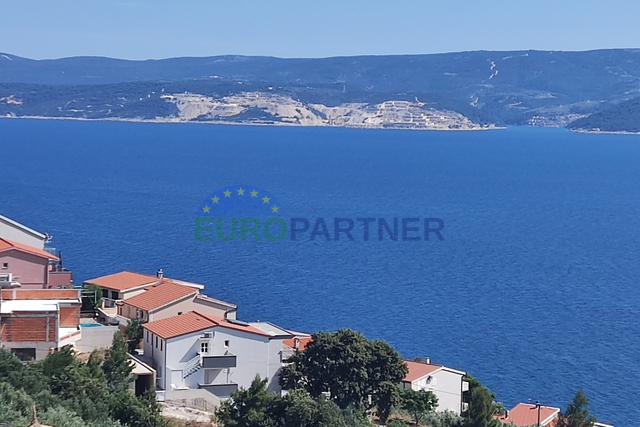 Omiš, apartmanska kuća s panoramskim pogledom na more