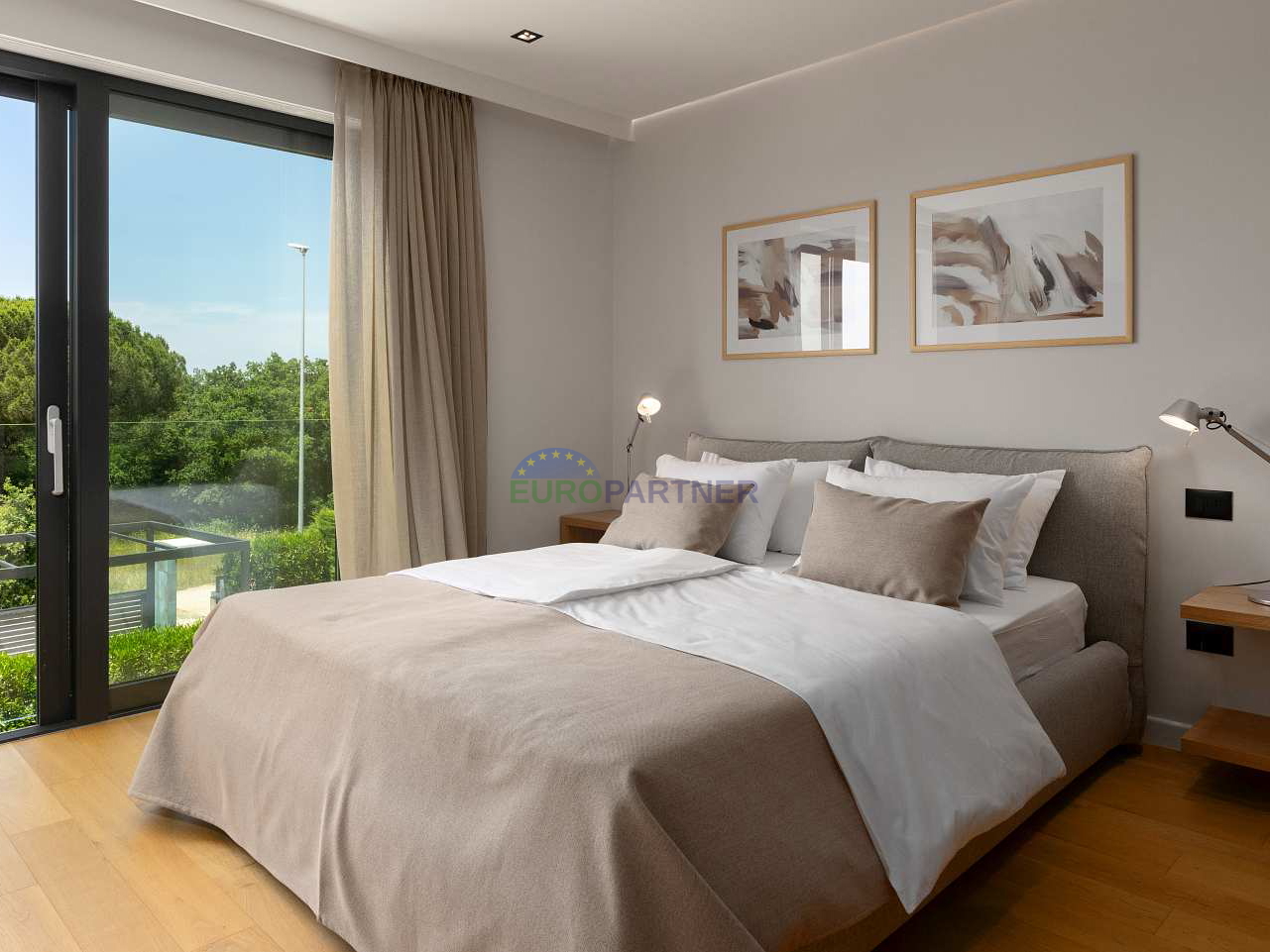 Moderna vila s pogledom na more, Poreč, 900m od mora