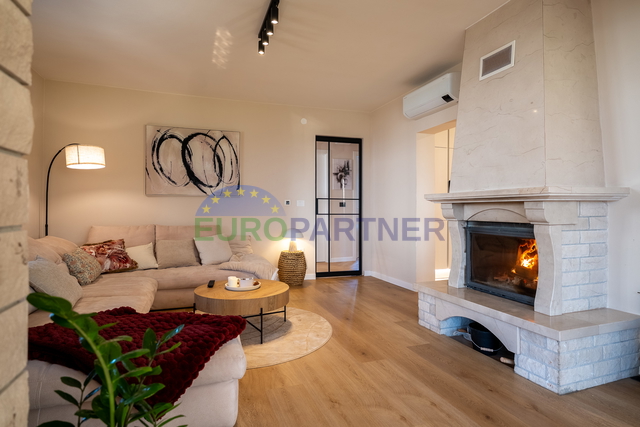 House, 220 m2, For Sale, Poreč