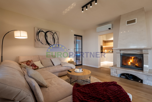 Casa con giardino di 3200 m2! Parenzo, a 5 km dal mare