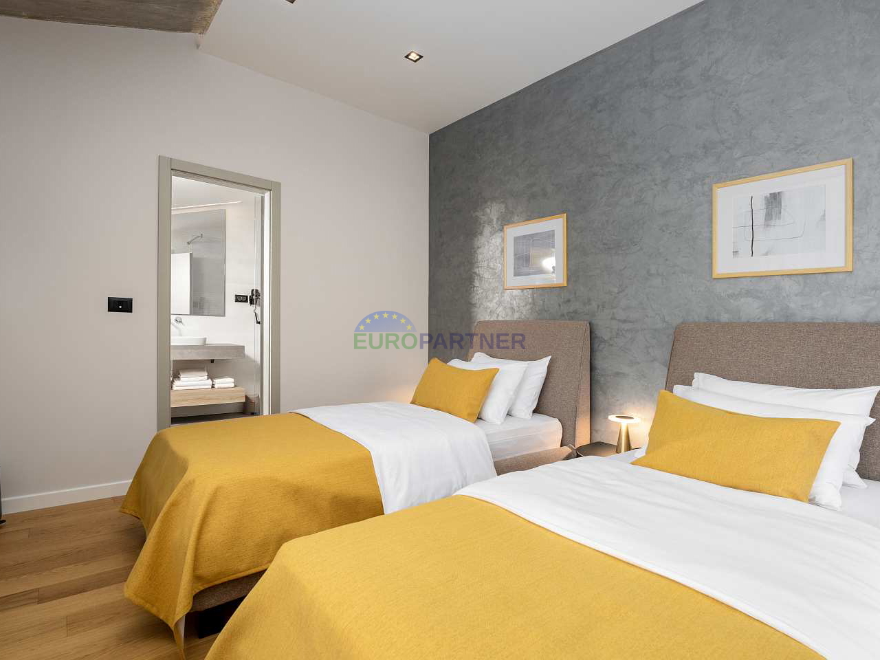 Moderna vila s pogledom na more, Poreč, 900m od mora