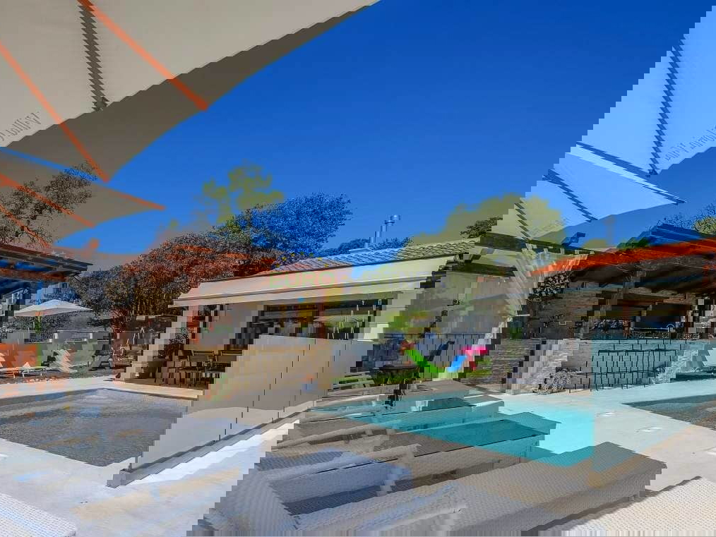 Istrien, Novigrad, Villa mit Pool an ausgezeichneter Lage