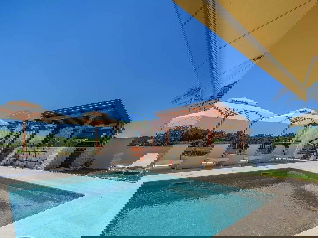 Istrien, Novigrad, Villa mit Pool an ausgezeichneter Lage