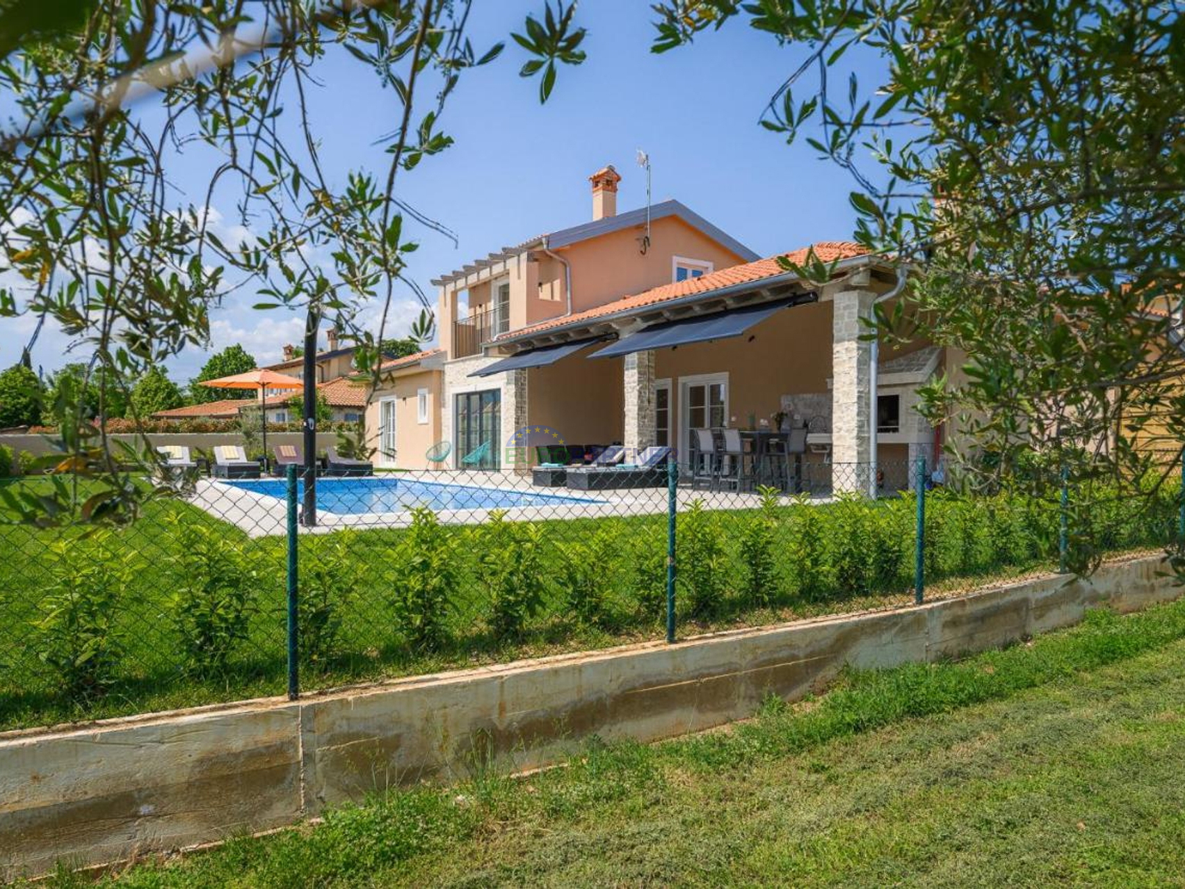 Istria, Kanfanar, beautiful villa in the surroundings of Kanfanar with a view.