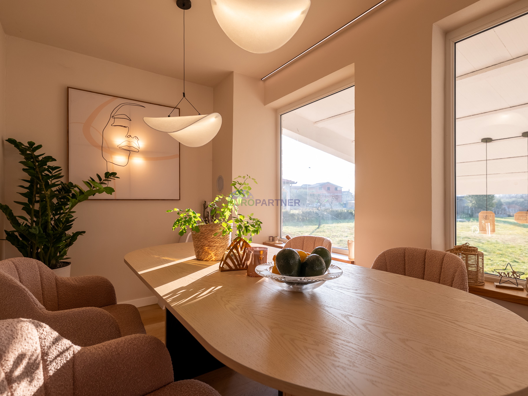 House&comma; 220 m2&comma; For Sale&comma; Pore&ccaron;