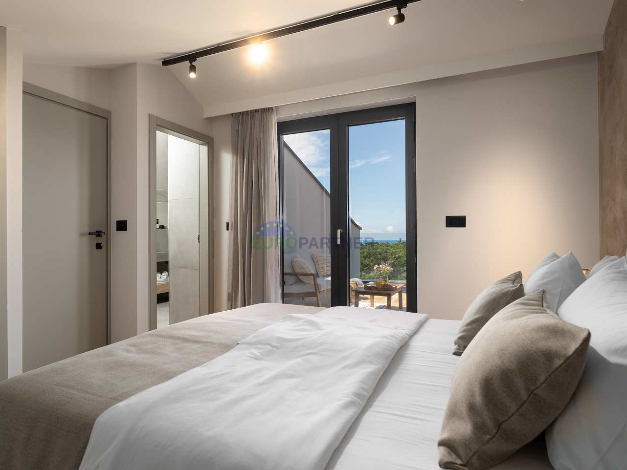 Moderna vila s pogledom na more, Poreč, 900m od mora