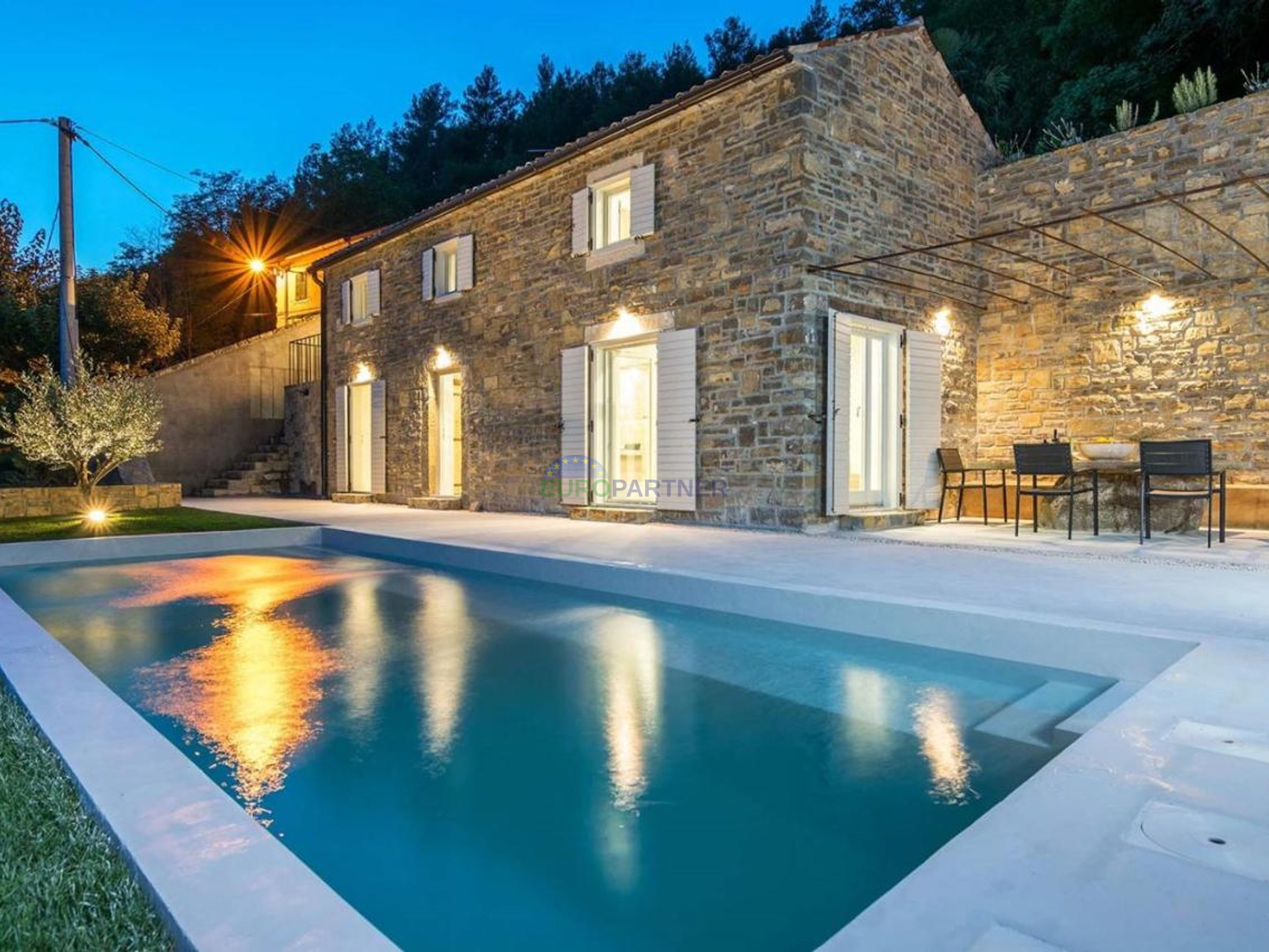 Istria, Motovun, casa in pietra con splendida vista nei dintorni di Motovun