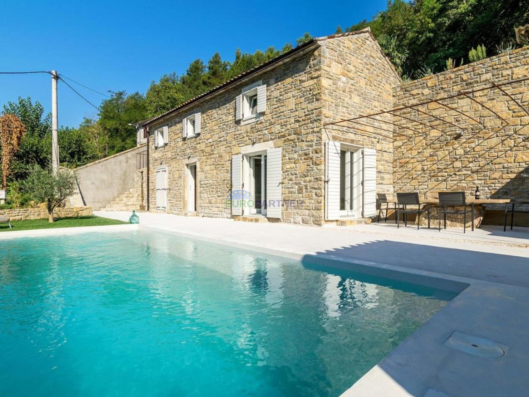 Istria, Motovun, casa in pietra con splendida vista nei dintorni di Motovun