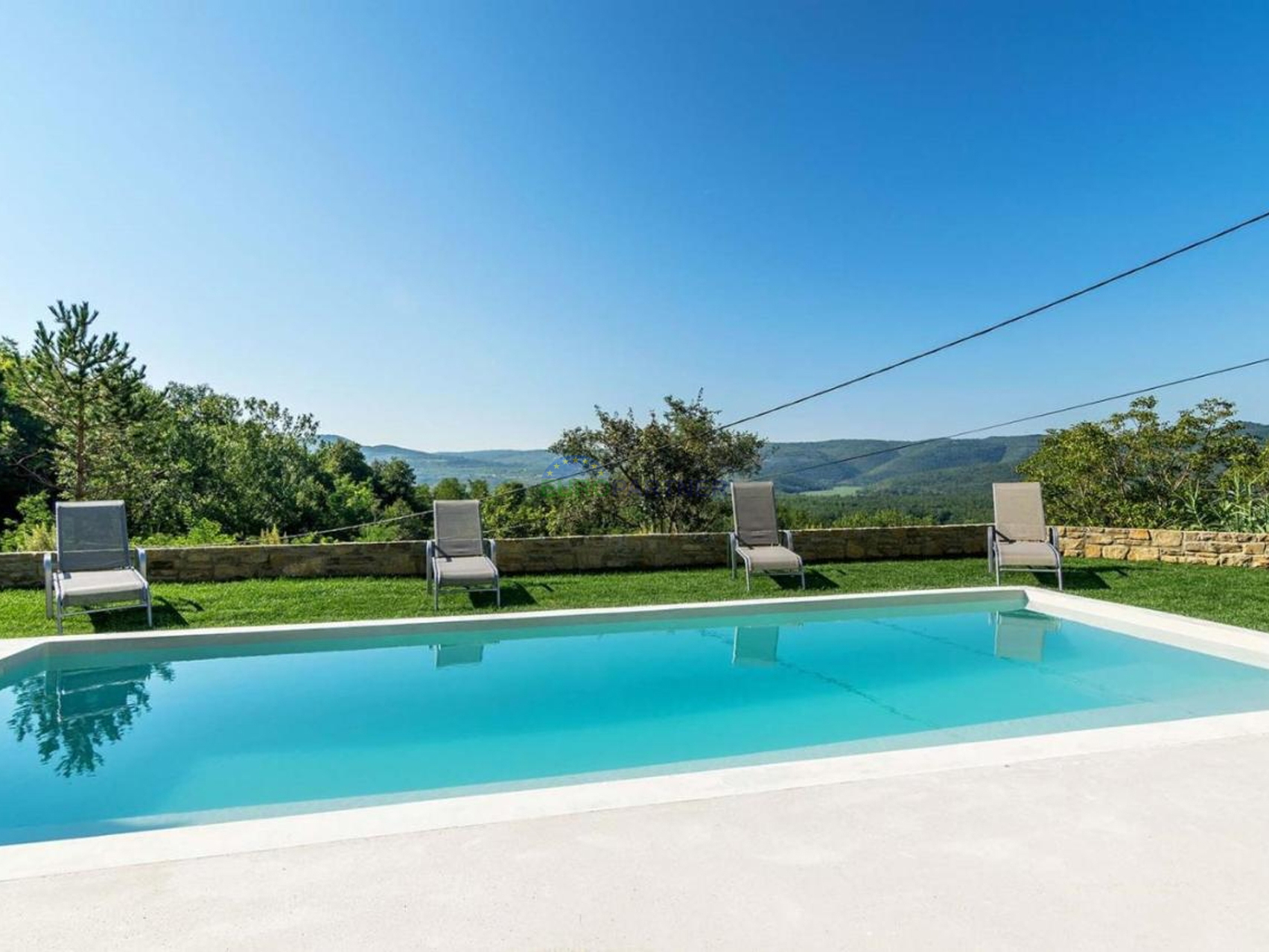 Istria, Motovun, casa in pietra con splendida vista nei dintorni di Motovun