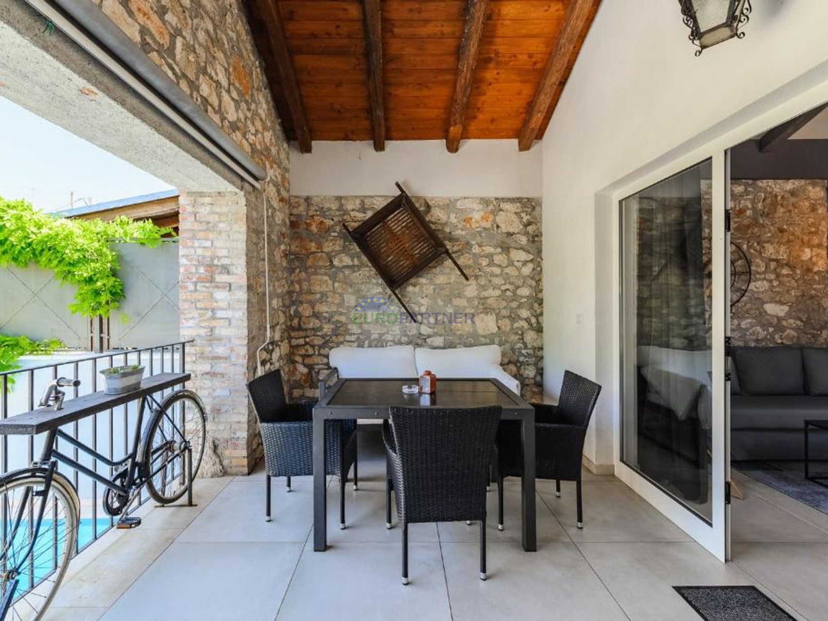 Poreč, surroundings, renovated stone house with a pool, 4km from the sea.