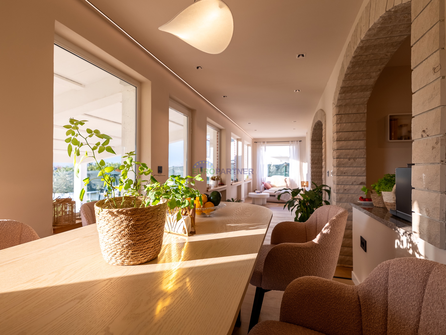 House&comma; 220 m2&comma; For Sale&comma; Pore&ccaron;