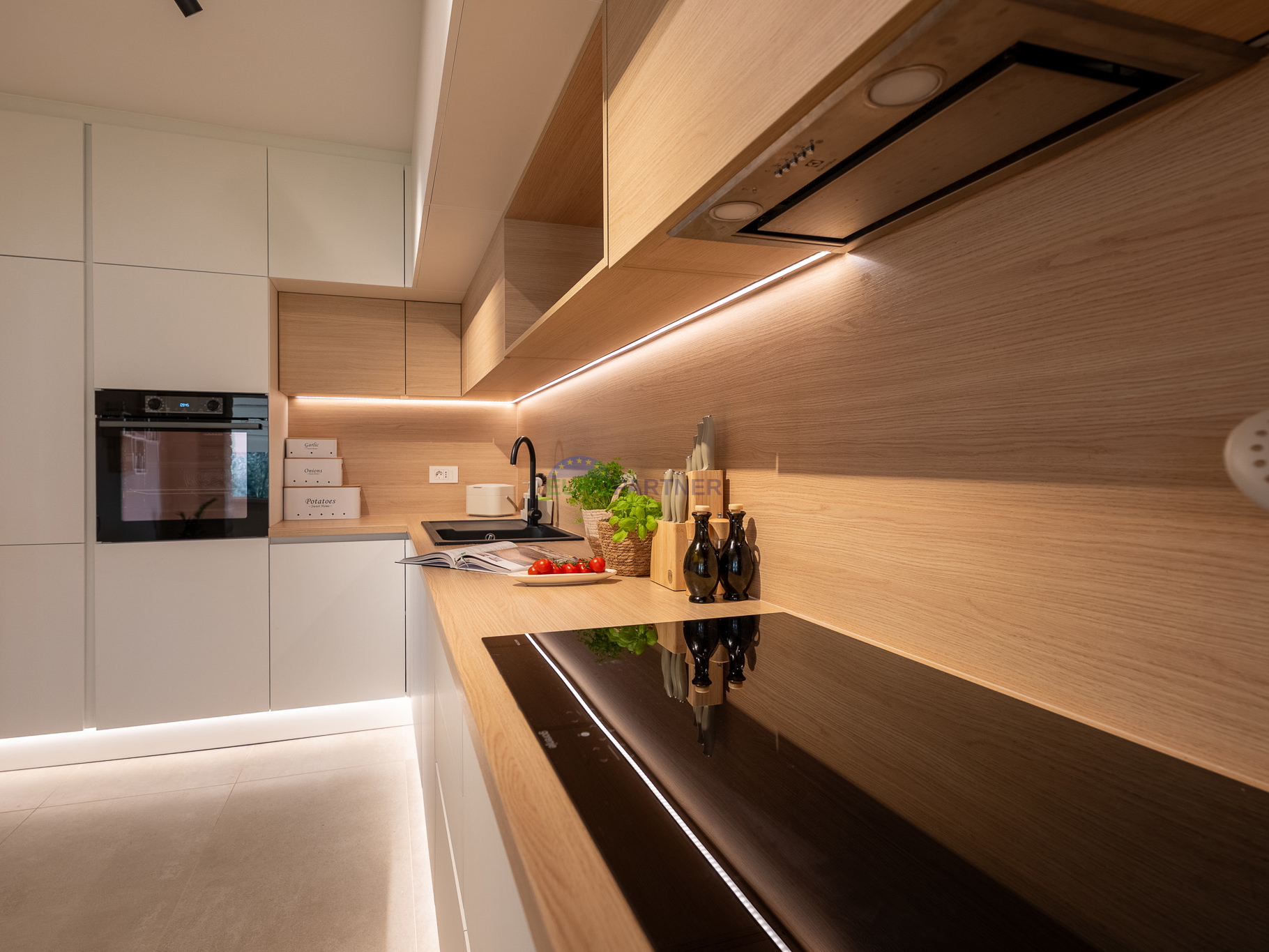 House&comma; 220 m2&comma; For Sale&comma; Pore&ccaron;