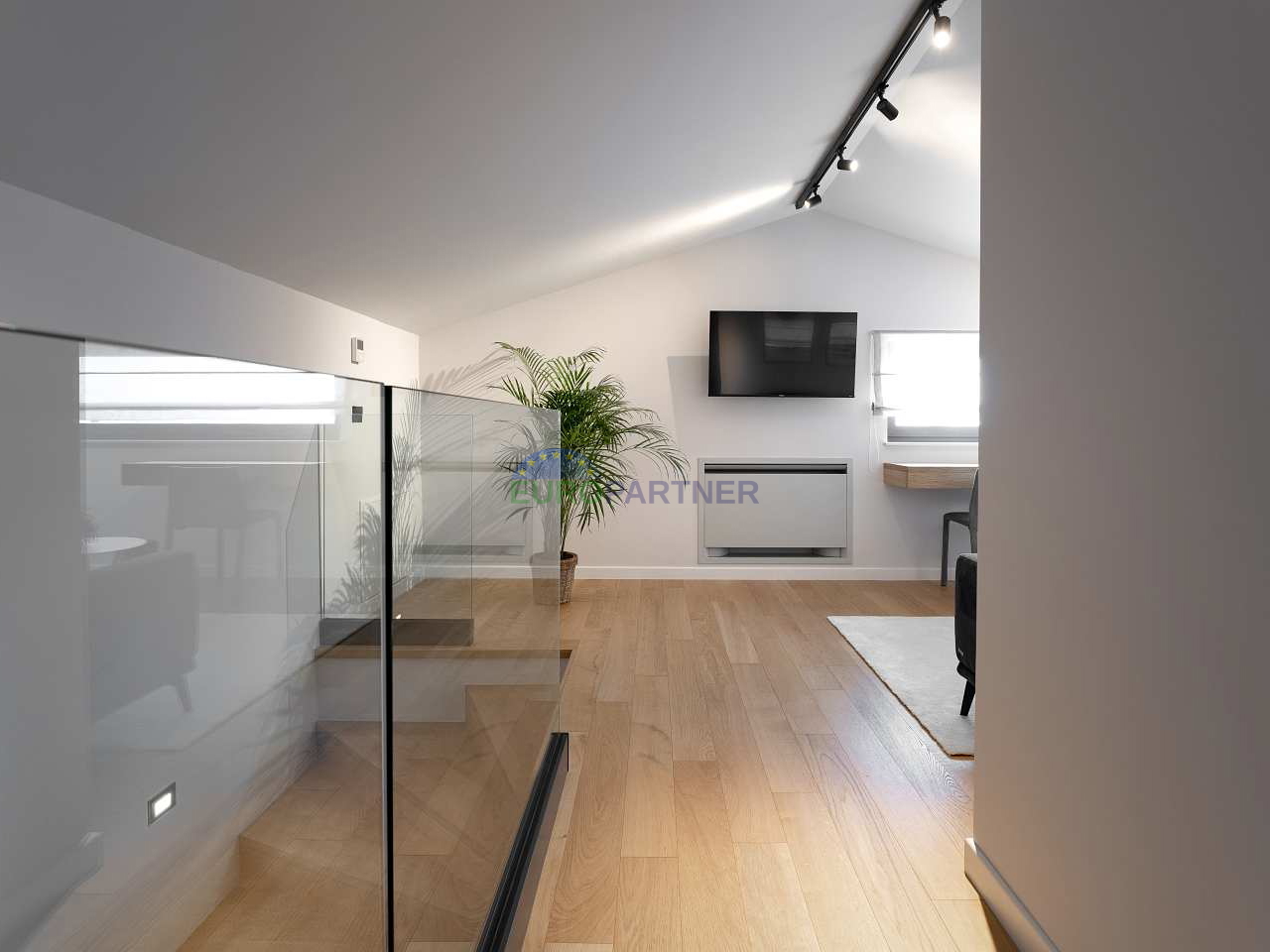 Moderna vila s pogledom na more, Poreč, 900m od mora